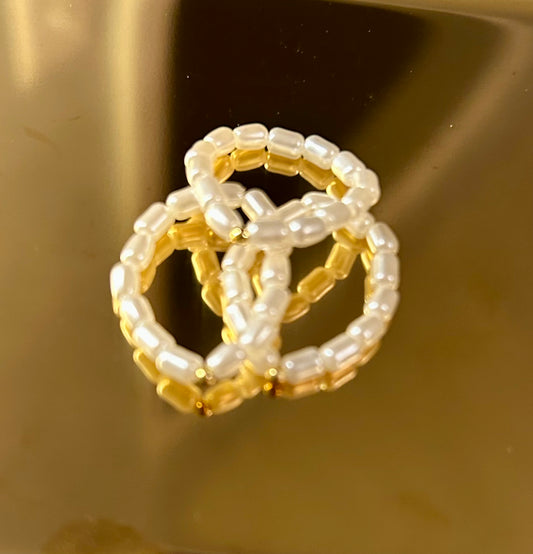 Gorgeous Pearlized Ring Set