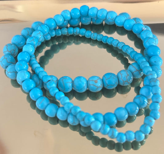 Gorgeous turquoise colored beaded stretch bracelets set of 3
